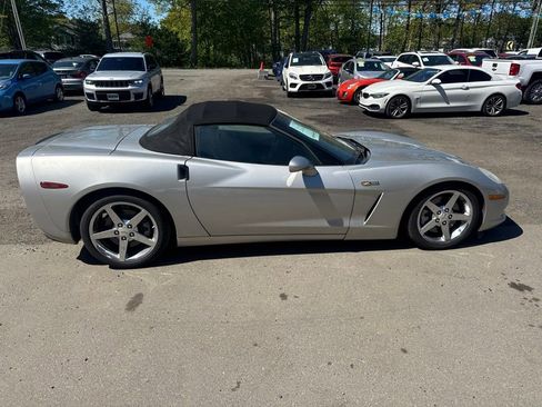 Used 2005 Chevrolet Corvette Convertible w/ Preferred Equipment Group RWD image 12