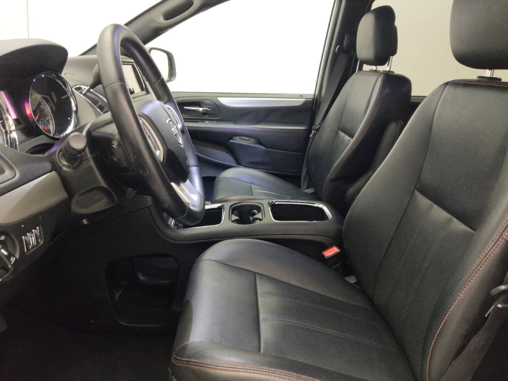 Used 2018 Dodge Grand Caravan GT FWD image 17