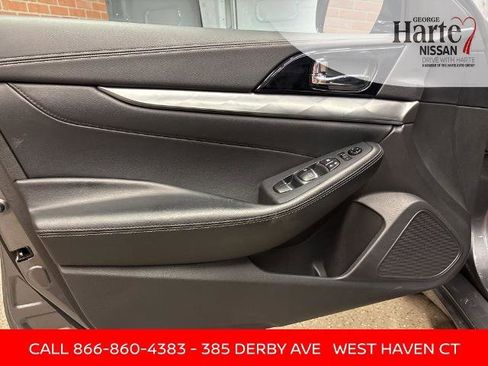 Certified 2023 Nissan Maxima SV w/ Floor Mat Group image 18