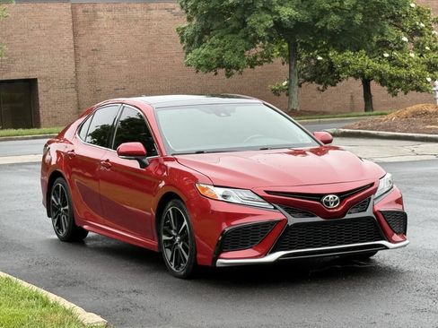 Used 2019 Toyota Camry XSE w/ Driver Assist Package FWD image 3