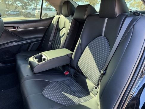 Used 2023 Toyota Camry SE image 16