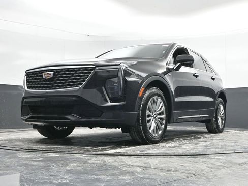 Used 2024 Cadillac XT4 Premium Luxury image 50