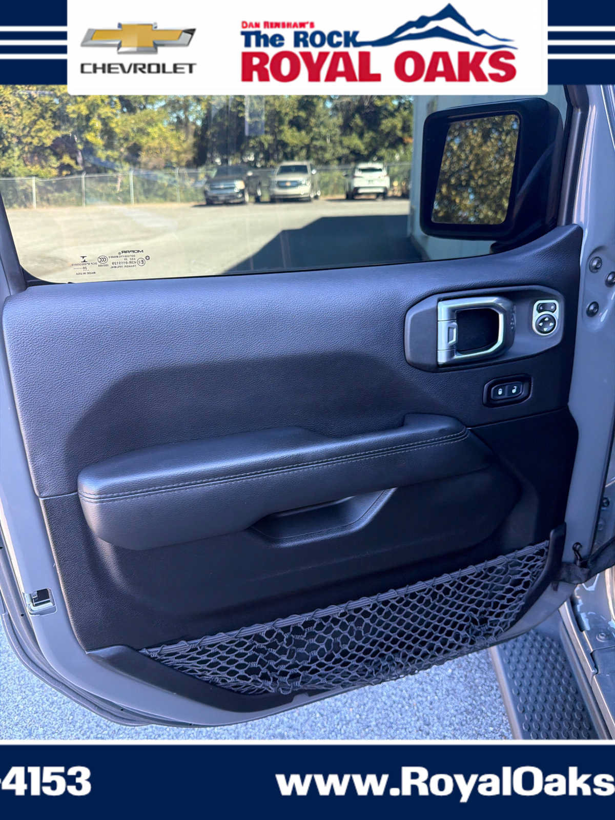 Used 2020 Jeep Wrangler Unlimited Sahara AWD/4WD image 23