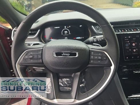 Used 2024 Jeep Grand Cherokee Altitude AWD/4WD image 33