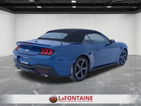 Used 2024 Ford Mustang Premium image 5