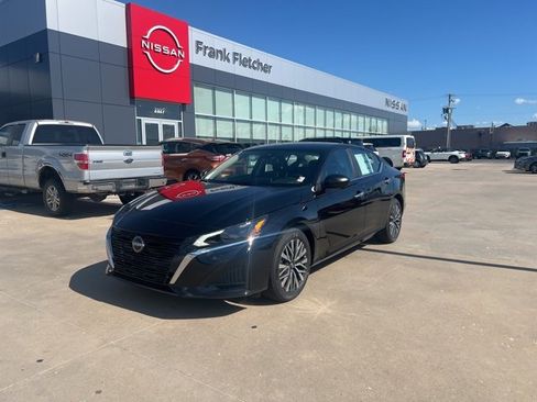 New 2025 Nissan Altima 2.5 SV image 1