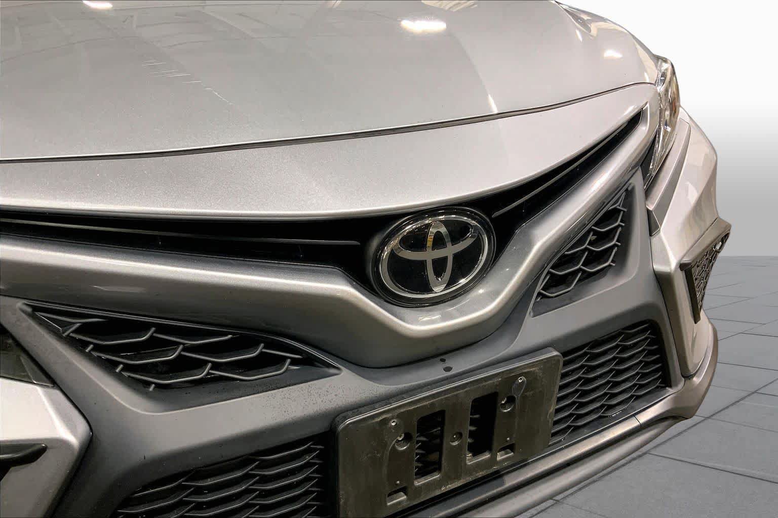 Used 2024 Toyota Camry SE w/ Cold Weather Package AWD/4WD image 30