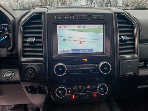 Used 2021 Ford Expedition Limited image 14