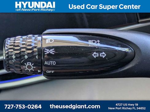 Certified 2025 Hyundai Elantra SEL FWD image 30