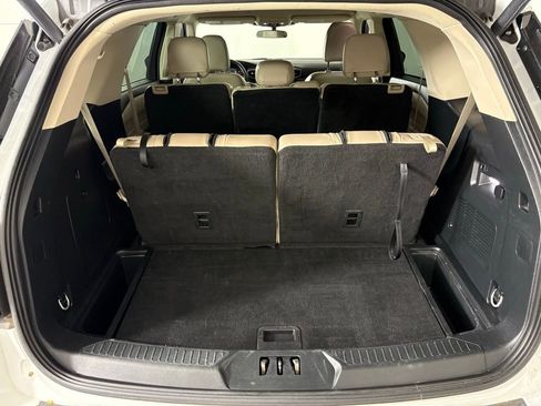 Used 2023 Ford Explorer XLT w/ Equipment Group 202A image 42