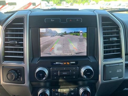 Used 2019 Ford F150 Platinum AWD/4WD image 31