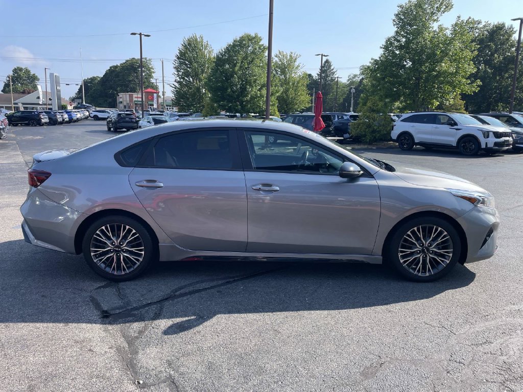 Used 2023 Kia Forte GT-Line w/ GT-Line Premium Package FWD image 9