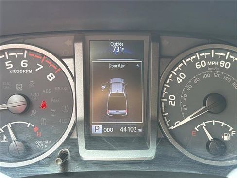 Used 2023 Toyota Tacoma TRD Sport AWD/4WD image 17