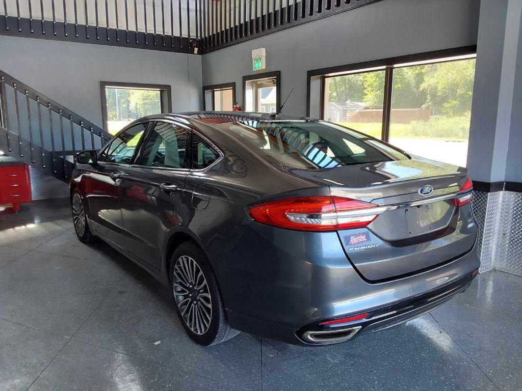 Used 2017 Ford Fusion SE AWD/4WD image 12