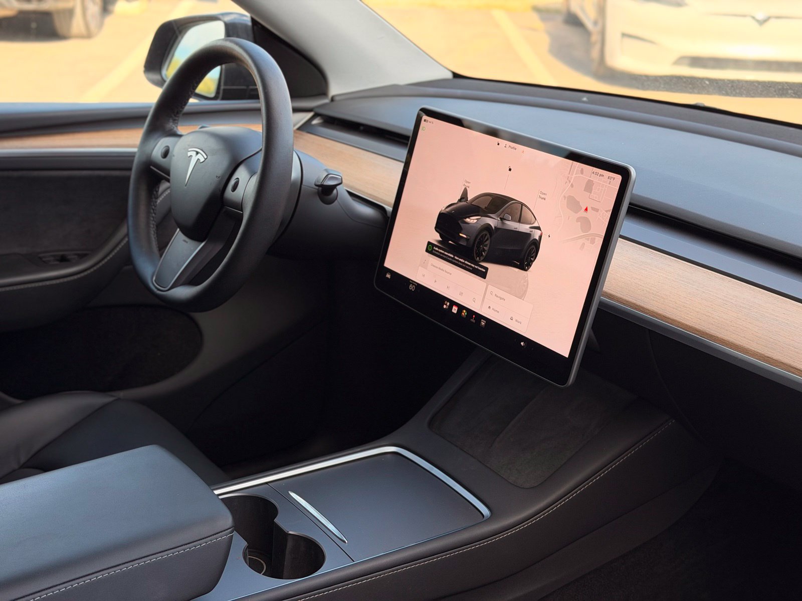 Used 2024 Tesla Model Y Long Range RWD image 27