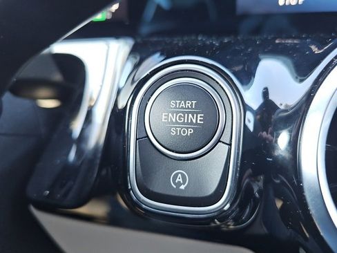 Certified 2025 Mercedes-Benz GLA 250 4MATIC image 25