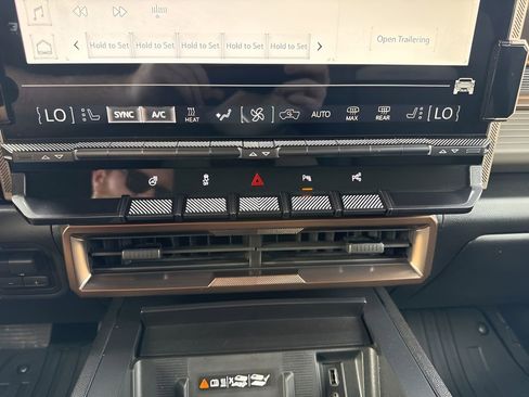 Used 2025 GMC Hummer EV 2X AWD/4WD image 20