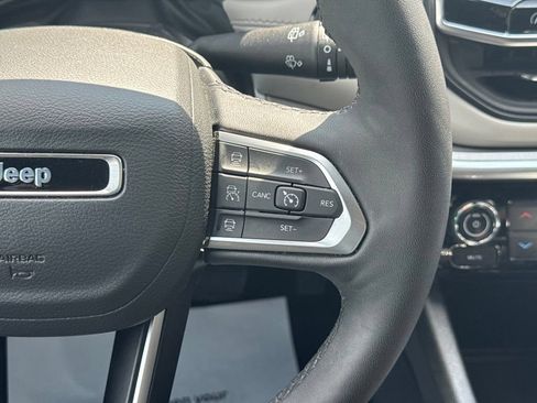 Used 2025 Jeep Compass Limited AWD/4WD image 28