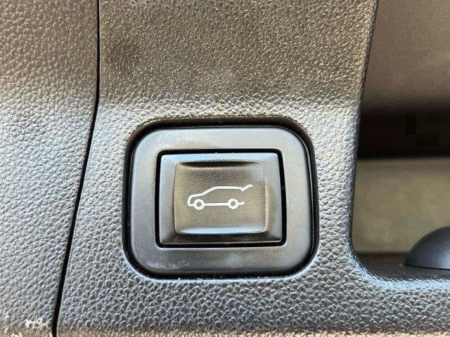 Used 2019 GMC Acadia Denali w/ Technology Package AWD/4WD image 13