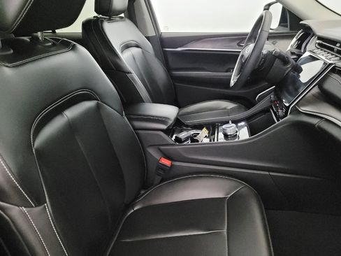 Used 2023 Jeep Grand Cherokee 4WD 4xe image 21