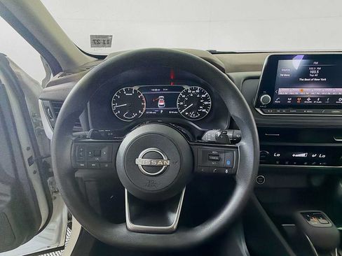 Used 2023 Nissan Rogue SV AWD/4WD image 9