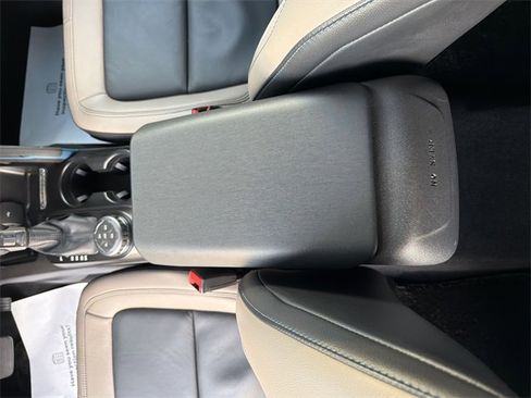 Used 2023 Ford Bronco Wildtrak image 24