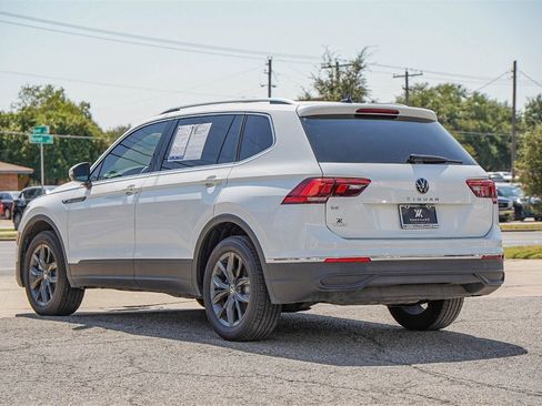 New 2024 Volkswagen Tiguan SE image 6