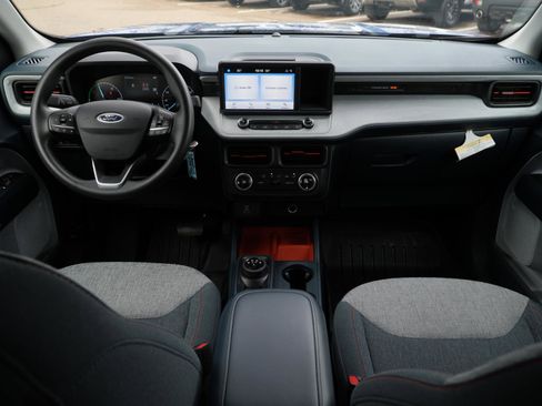 Used 2024 Ford Maverick XLT image 18