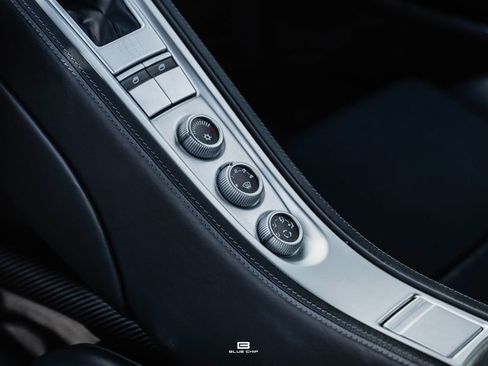 Used 2005 Porsche Carrera GT RWD image 38