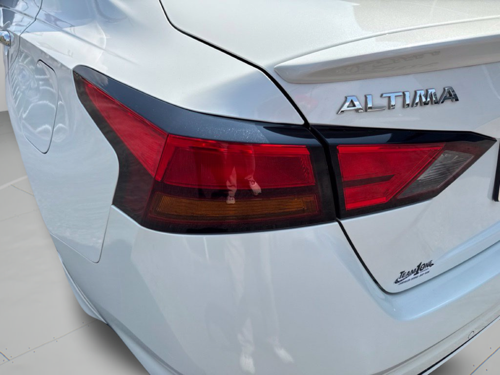 Used 2020 Nissan Altima 2.0 Platinum FWD image 31