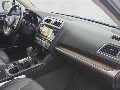 Used 2017 Subaru Outback 2.5i Limited image 22