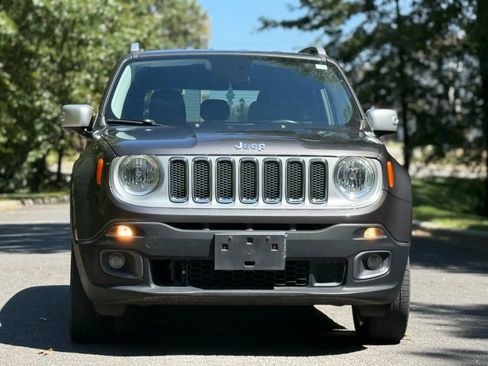 Used 2017 Jeep Renegade Limited AWD/4WD image 2
