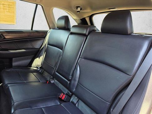 Used 2018 Subaru Outback 2.5i Limited AWD/4WD image 17