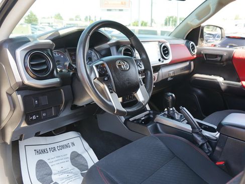 Used 2021 Toyota Tacoma SR5 w/ Technology Package AWD/4WD image 12