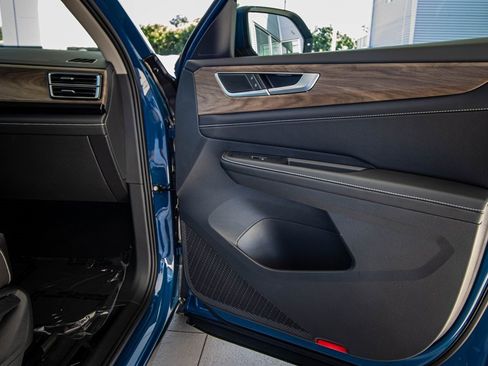 New 2026 Volkswagen Atlas SE image 43