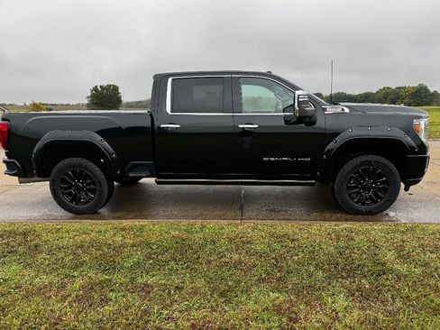 Used 2021 GMC Sierra 2500 Denali w/ Denali Black Diamond Edition image 5