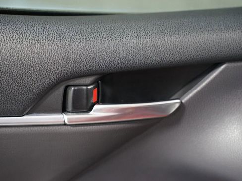 Used 2023 Toyota Camry LE image 29