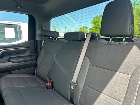 Used 2025 Chevrolet Silverado 1500 LT AWD/4WD image 26