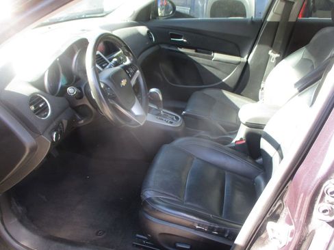 Used 2014 Chevrolet Cruze LT image 11