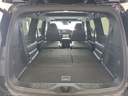 New 2026 INFINITI QX80 4WD w/ Sport Exterior Package image 18