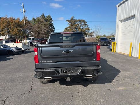 Used 2021 Chevrolet Silverado 1500 LT Trail Boss w/ Convenience Package II image 6
