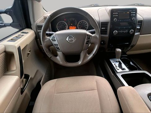 Used 2013 Nissan Titan SV w/ SV Value Truck Pkg AWD/4WD image 5