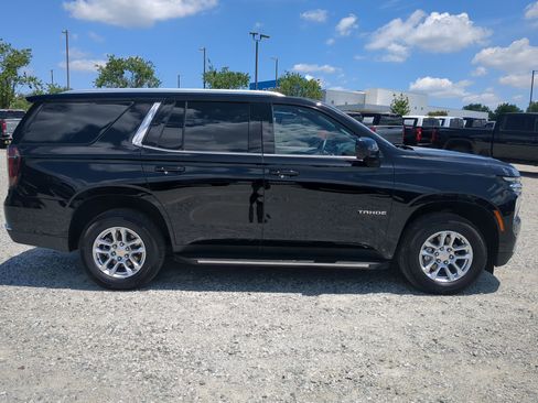 Used 2025 Chevrolet Tahoe LT RWD image 11