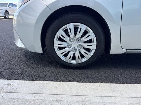 Used 2014 Toyota Corolla L image 8