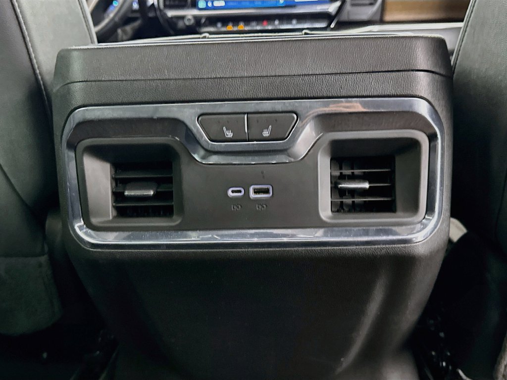 Used 2024 Chevrolet Silverado 2500 High Country w/ High Country Premium Package AWD/4WD image 27
