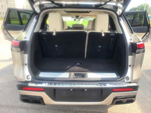 Used 2023 INFINITI QX60 Luxe w/ Performance Audio Package AWD/4WD image 32