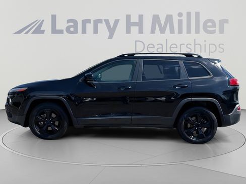 Used 2018 Jeep Cherokee Limited w/ High Altitude Package AWD/4WD image 2