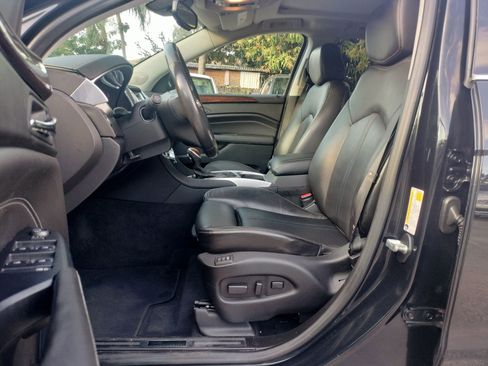 Used 2014 Cadillac SRX Luxury w/ Driver Awareness Package image 16