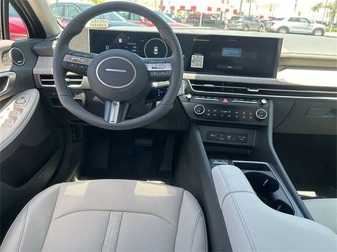 New 2025 Hyundai Sonata Limited image 7