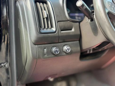 Used 2019 Chevrolet Colorado LT AWD/4WD image 13